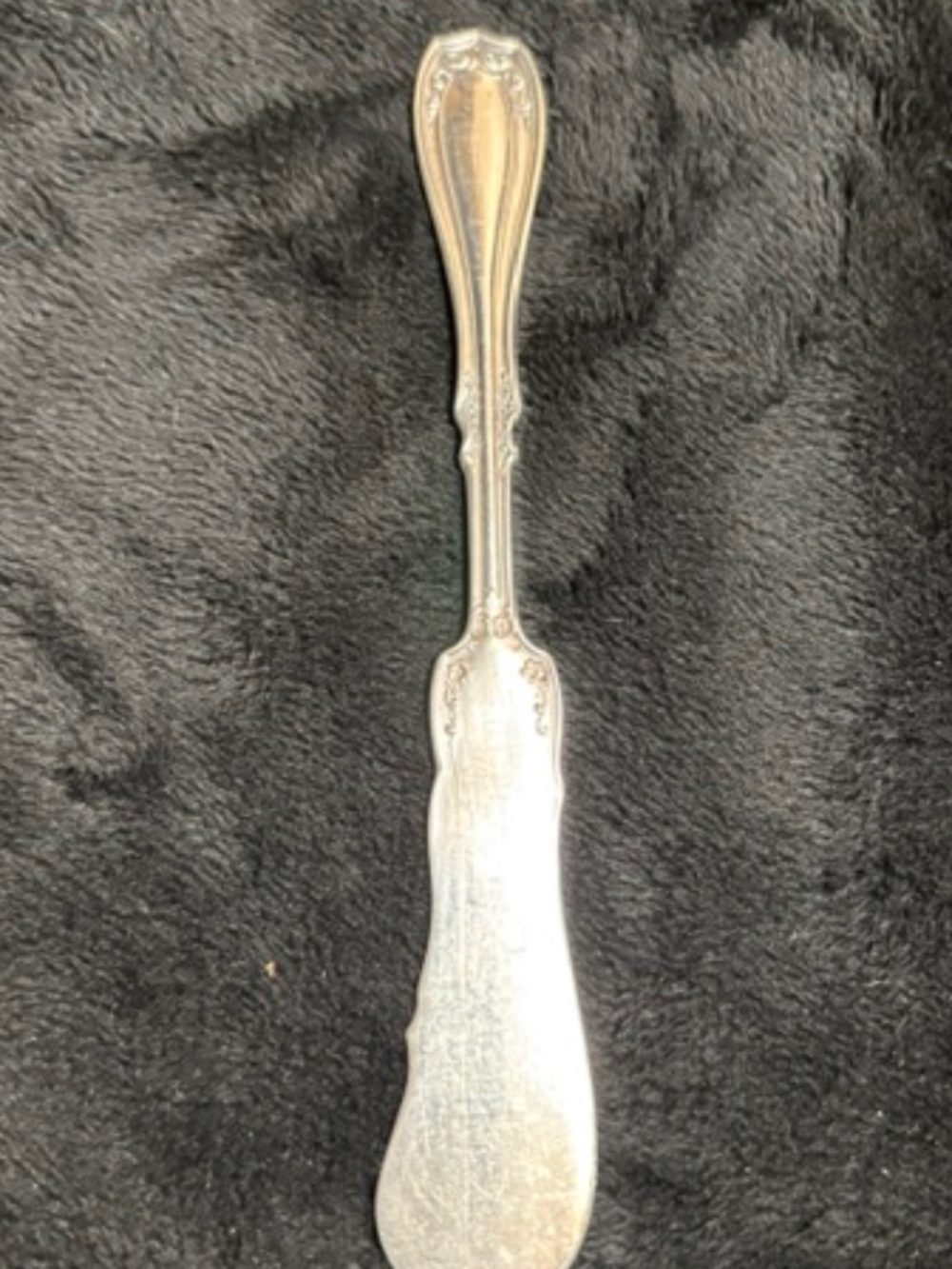 WM Rogers (Oneida) 20th Century Butter spreader 1908-10- Hallmarked